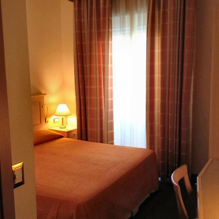 Hotel Byron 리미니 객실 사진