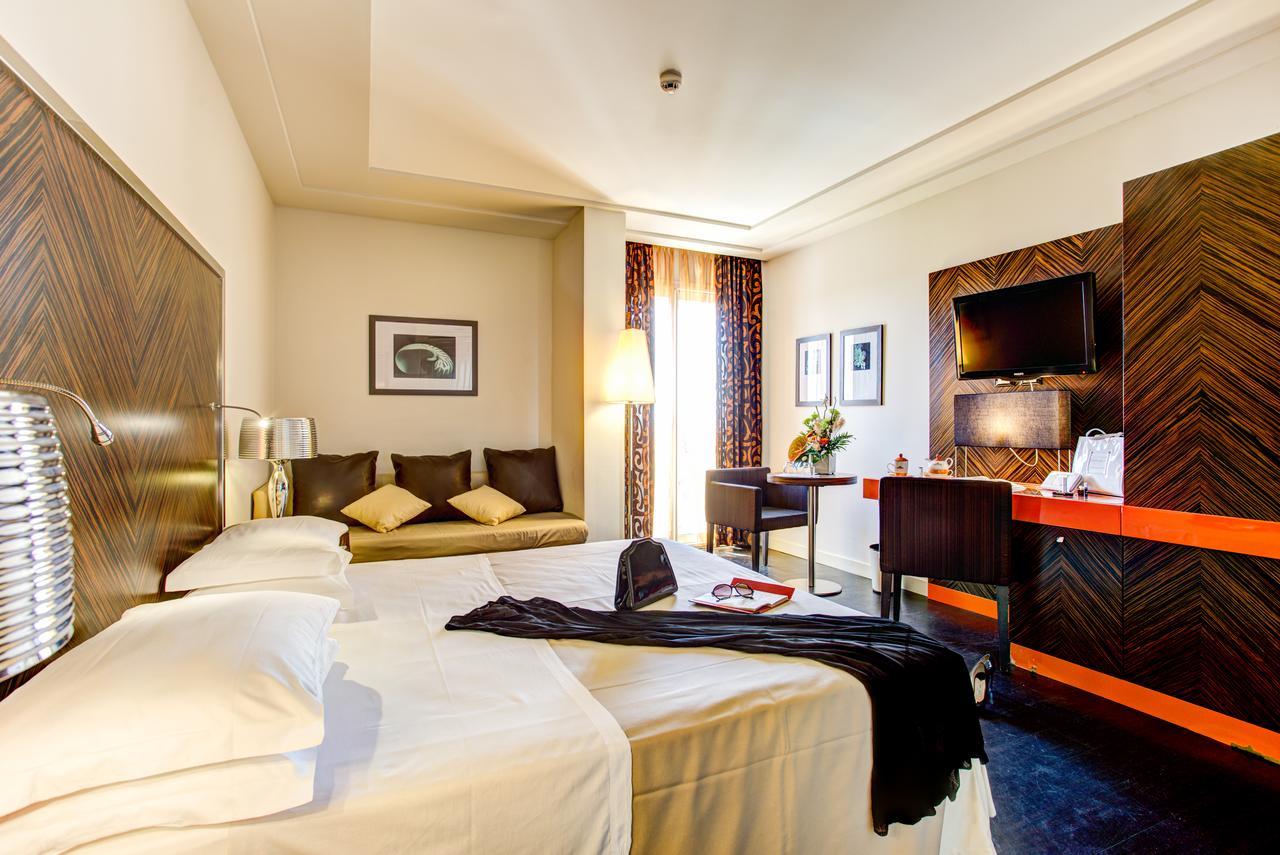 Hotel Byron 리미니 외부 사진