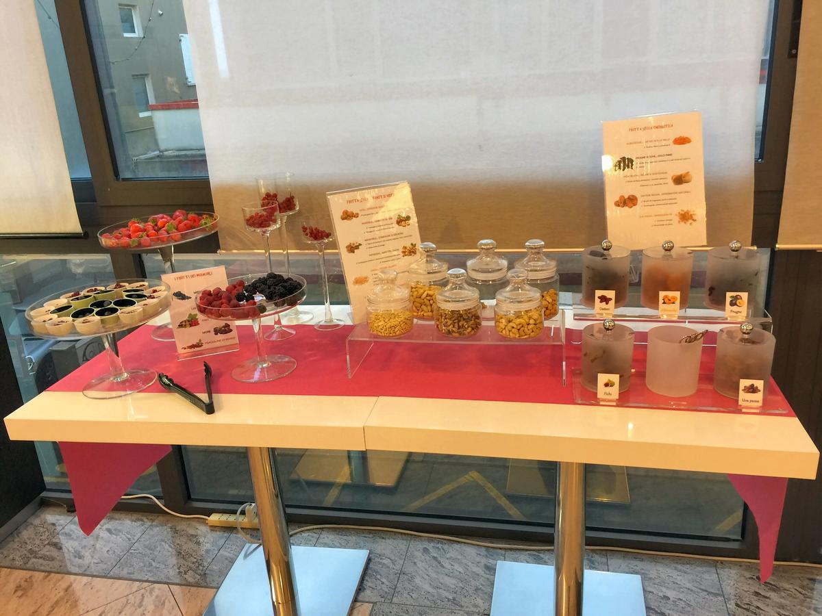 Hotel Byron 리미니 외부 사진