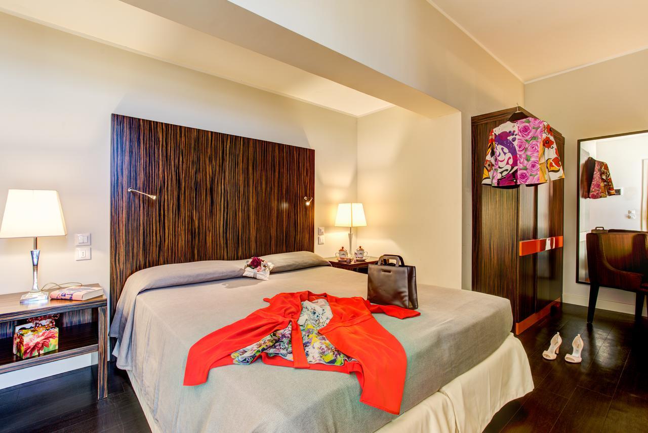 Hotel Byron 리미니 외부 사진