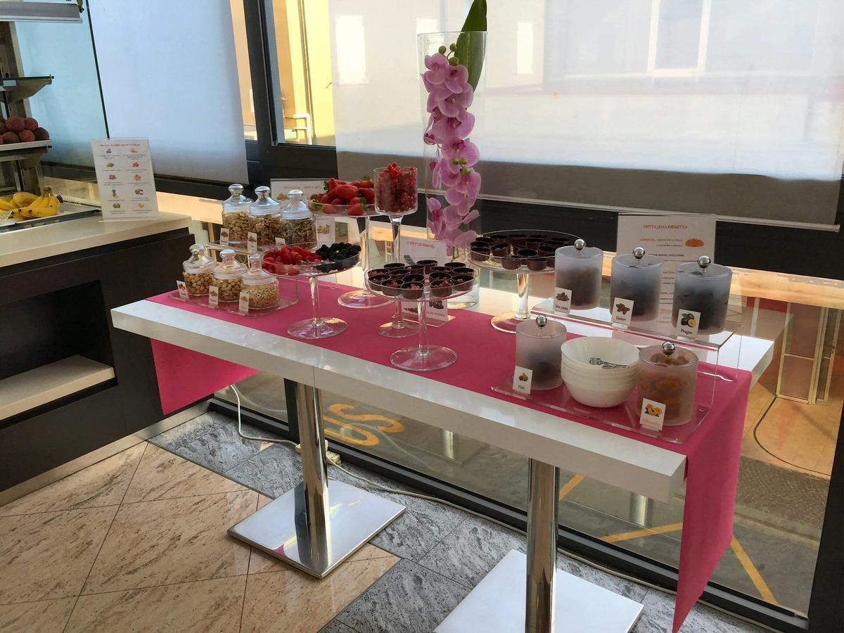 Hotel Byron 리미니 외부 사진